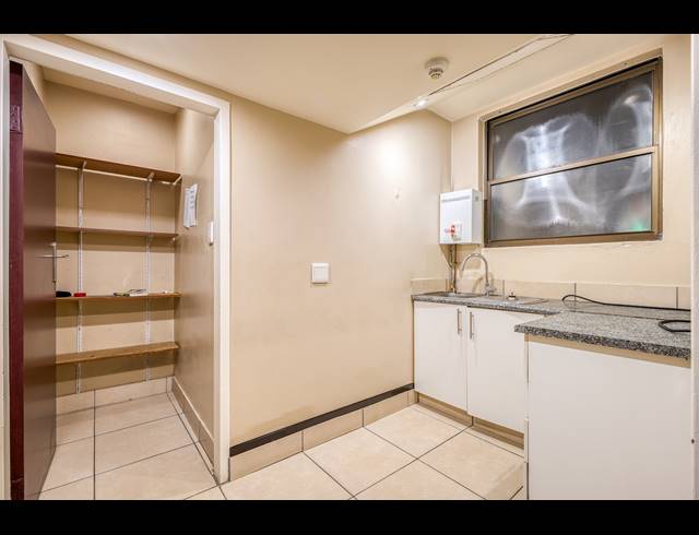 3,513M² OFFICE FOR SALE IN FERNDALE